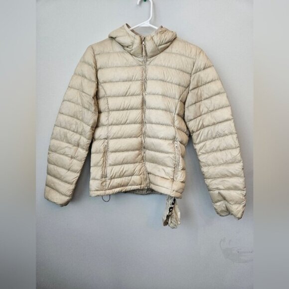 Aritzia TNA Botanie Little Puff Hoodie Jacket. Gray. Size Medium. - Picture 2 of 16